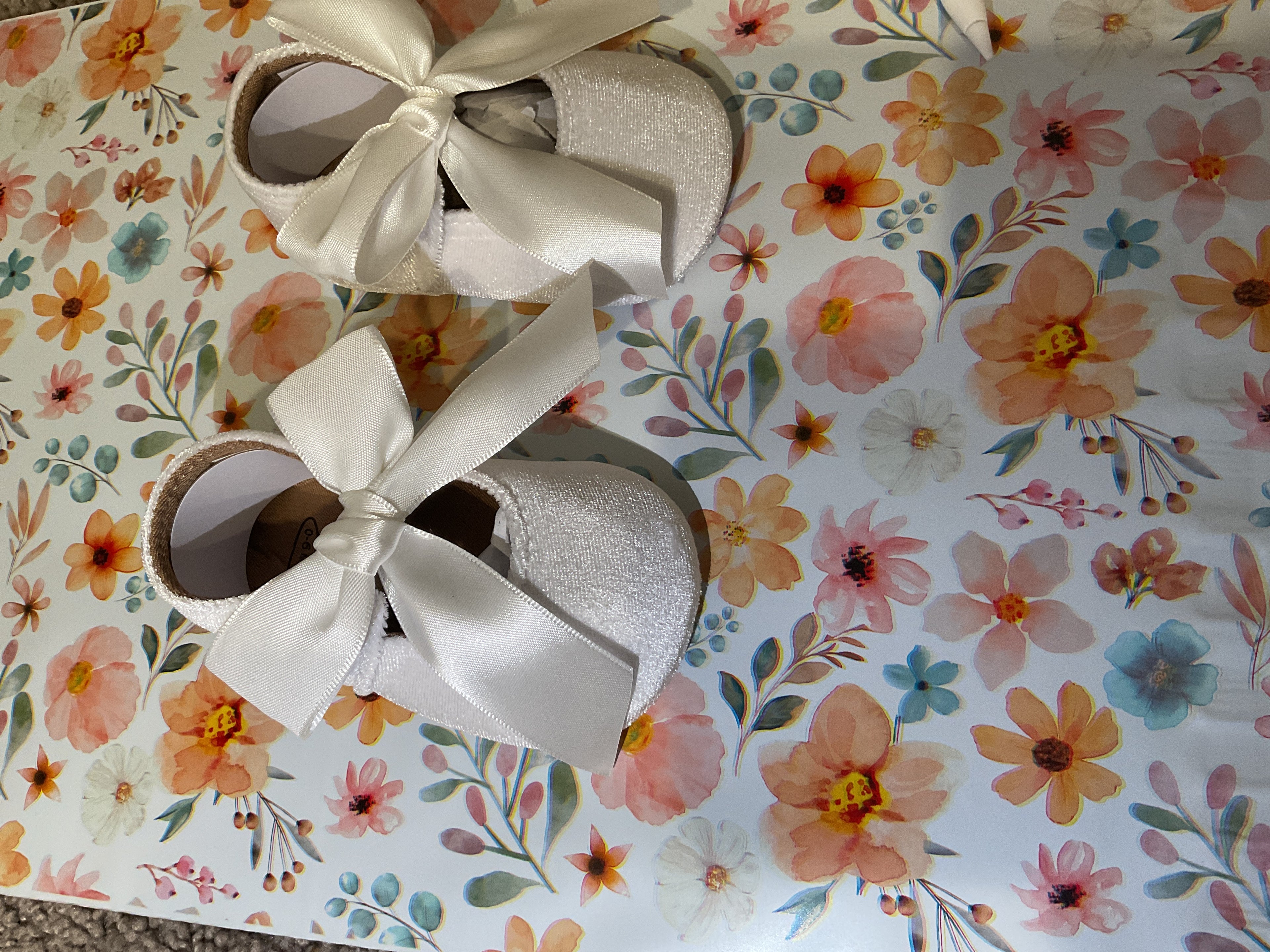 Infant White Velvet Shoes